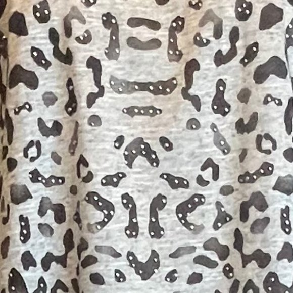 APT. 9 GRAY SHORT SLEEVE TEE WITH ANIMAL PRINT, EMBLISHEMENTS SIZE L NWOT - Picture 5 of 5